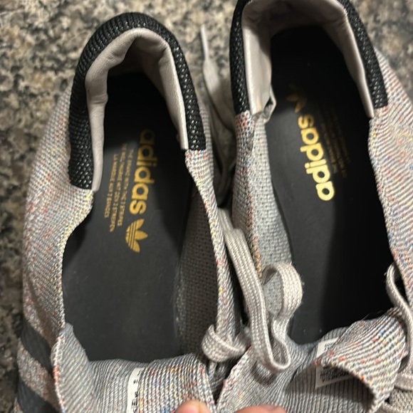 Men’s primeknit boost Adidas sneakers - Picture 10 of 11